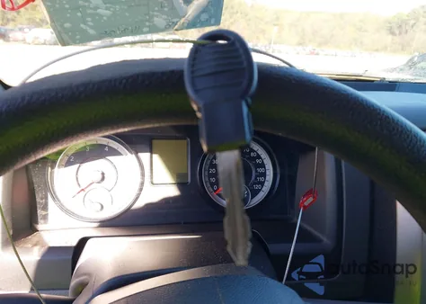 2017 Ram 1500 Slt 4X4 5'7 Box z USA, uszkodzony, nr VIN 1C6RR7LT2HS684942